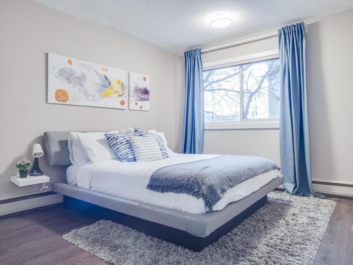 Gorgeous 2Br Condo W Parking Patio Coffee! Calgary Exterior photo