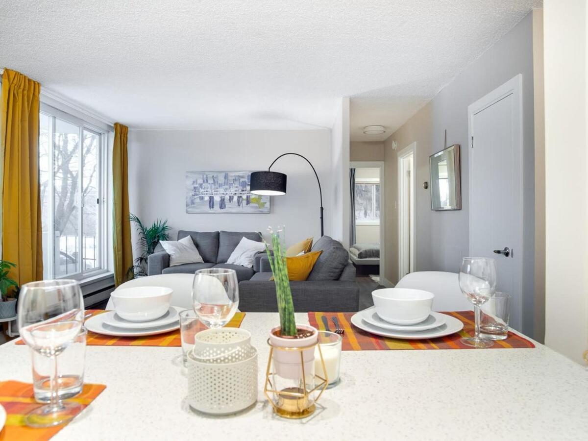 Gorgeous 2Br Condo W Parking Patio Coffee! Calgary Exterior photo